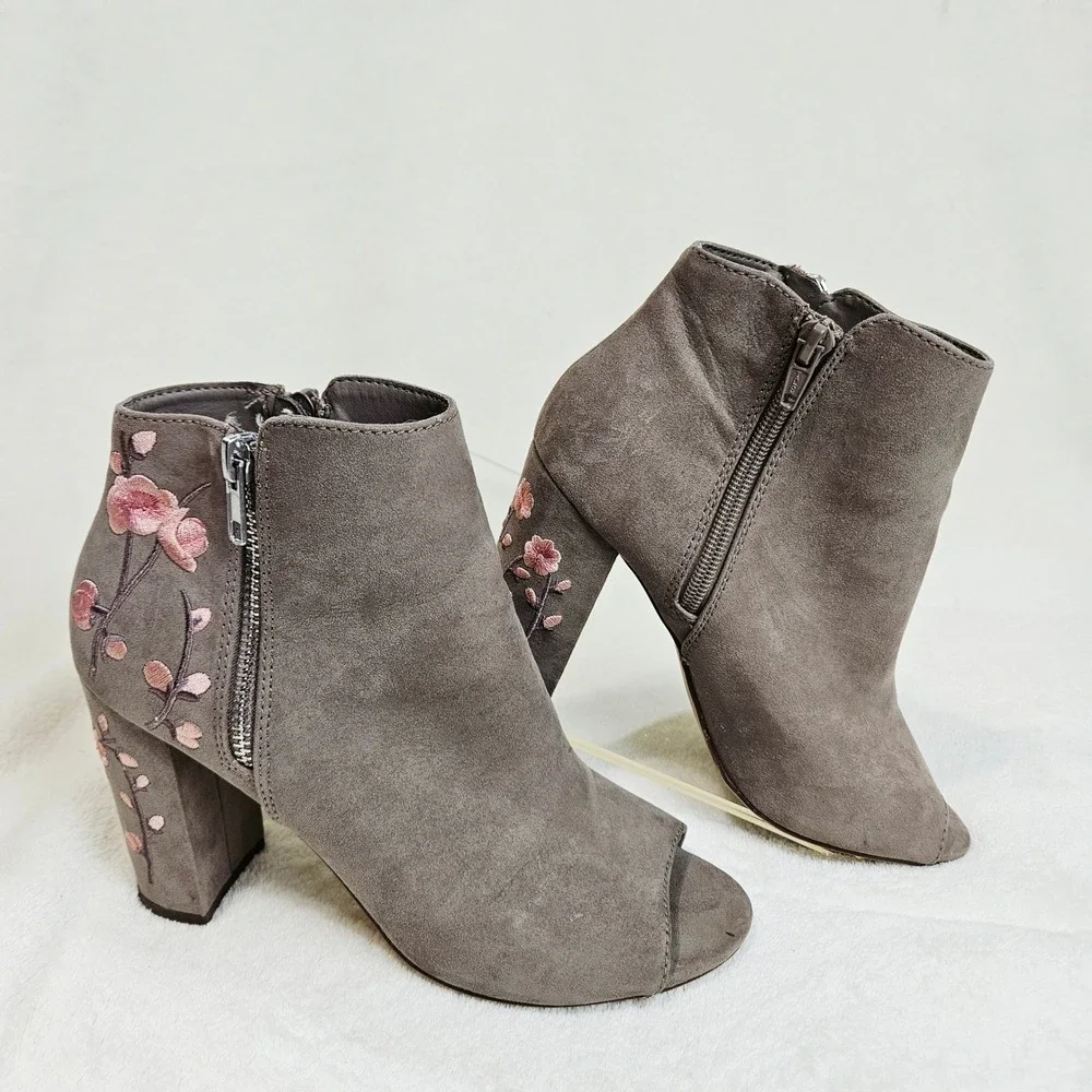 Candie's Taupe Floral Embroidered Peep Toe Ankle Boots 7.5 Boho Cottagecore